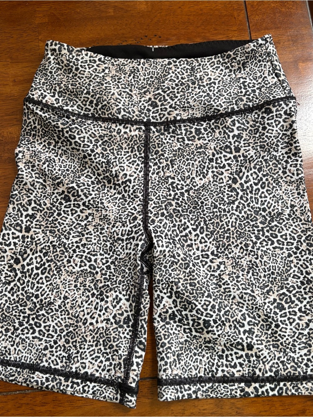 VS Victoria Sport Leopard Print High-Waist Bike Shorts - Black & Cream